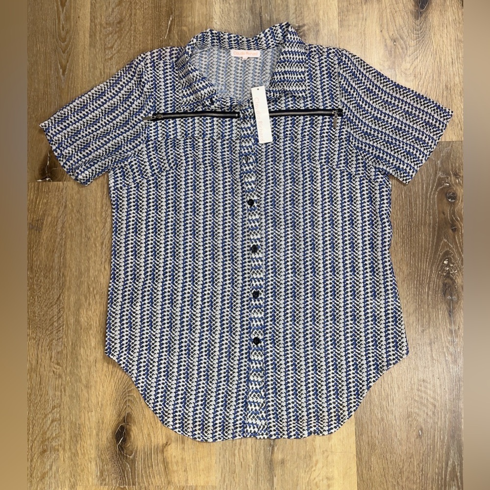 Claudia Richard Navy and White Woman’s Casual Blouse 👚
*NEW WITH TAGS 🏷️